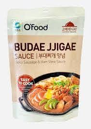 DAESANG CJ ONE O'FOOD BUDAE JJIGAE SPICY SAUSAGE & HAM STEW SAUCE 140 G - Premium Co.  Groceries 